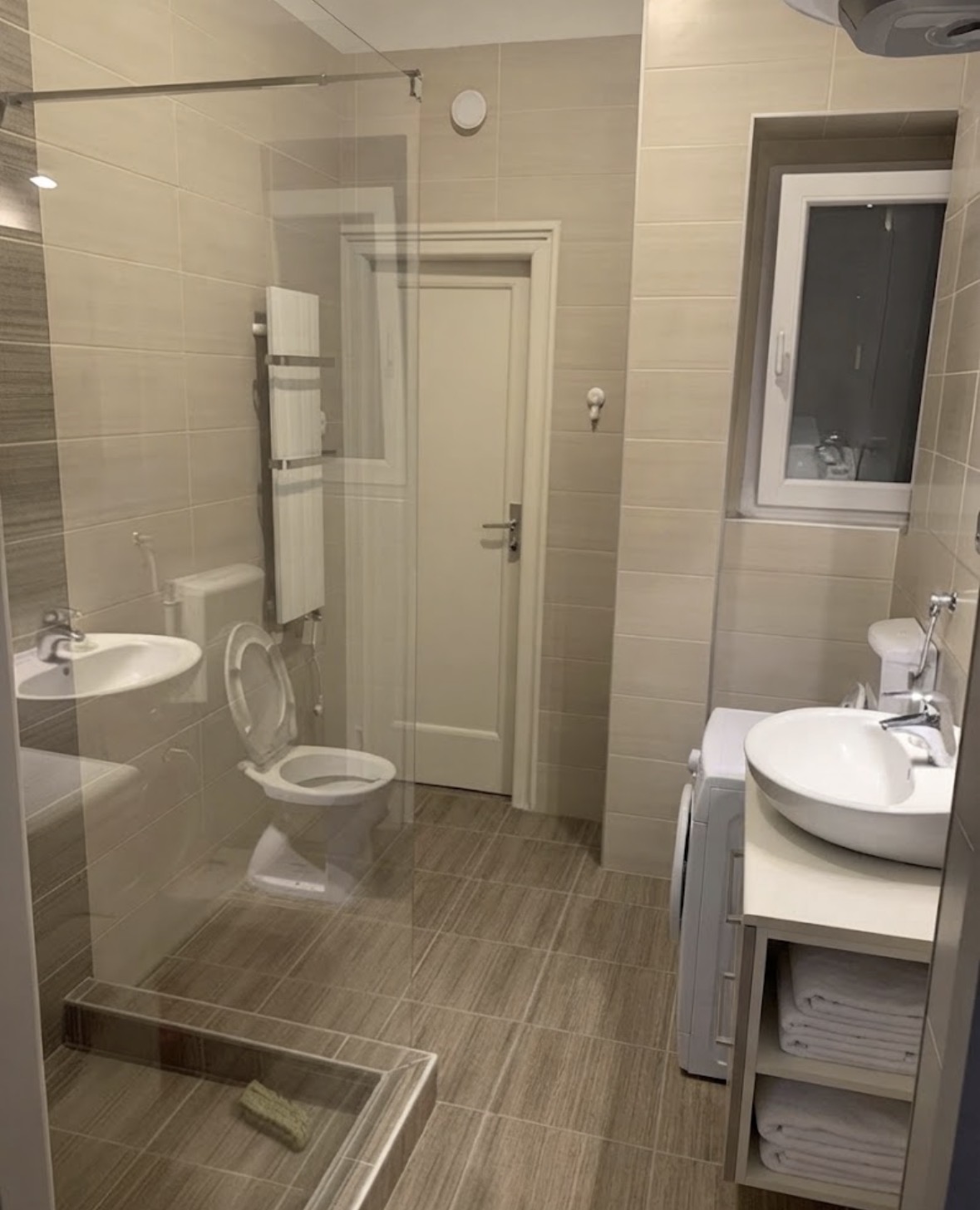 STARI GRAD 4.0 – SALONAC
