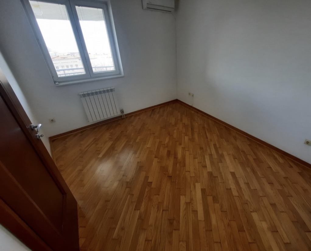 KARAĐORĐEV PARK 5.0 – GARAŽNO MESTO U CENI